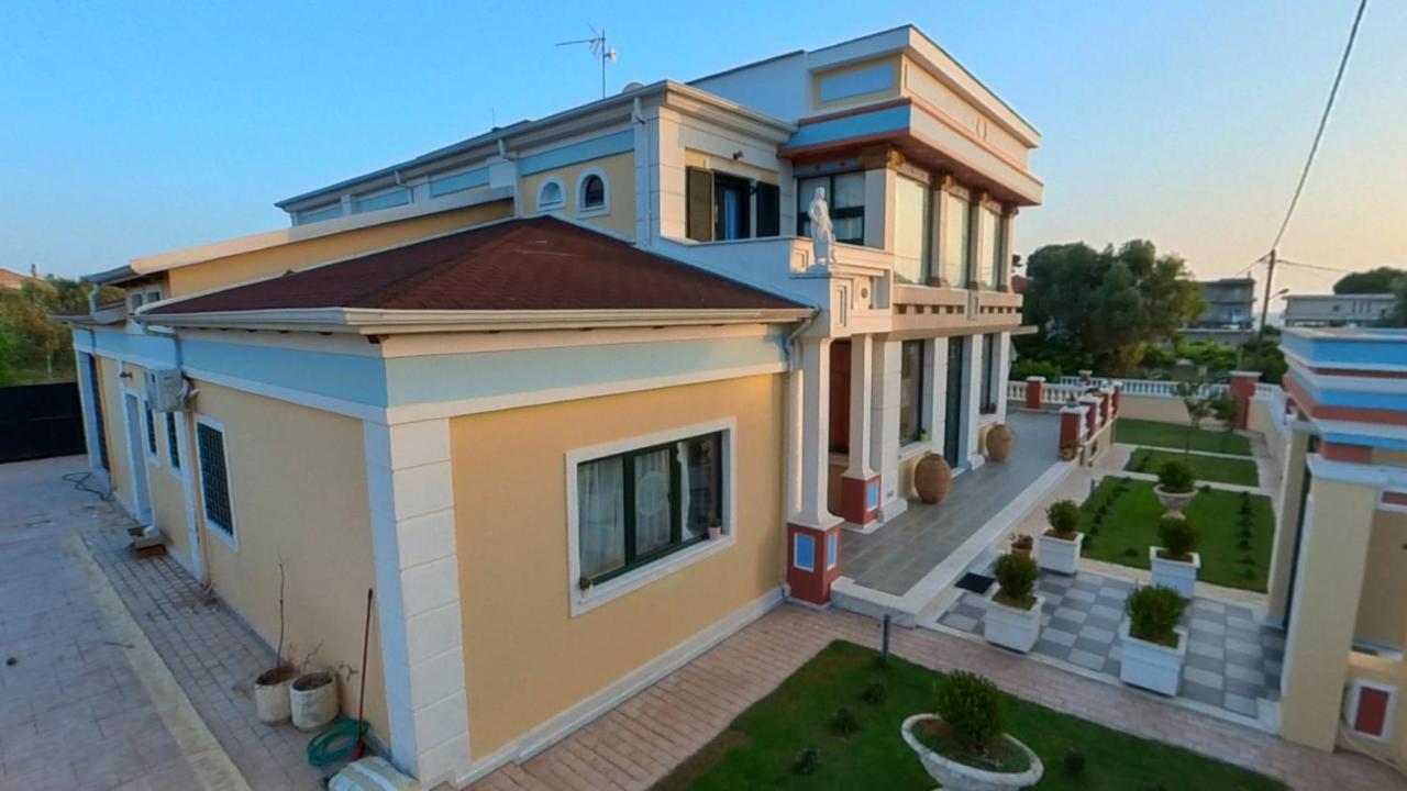 Reale - Art Luxury Villa มิทิคาส ภายนอก รูปภาพ