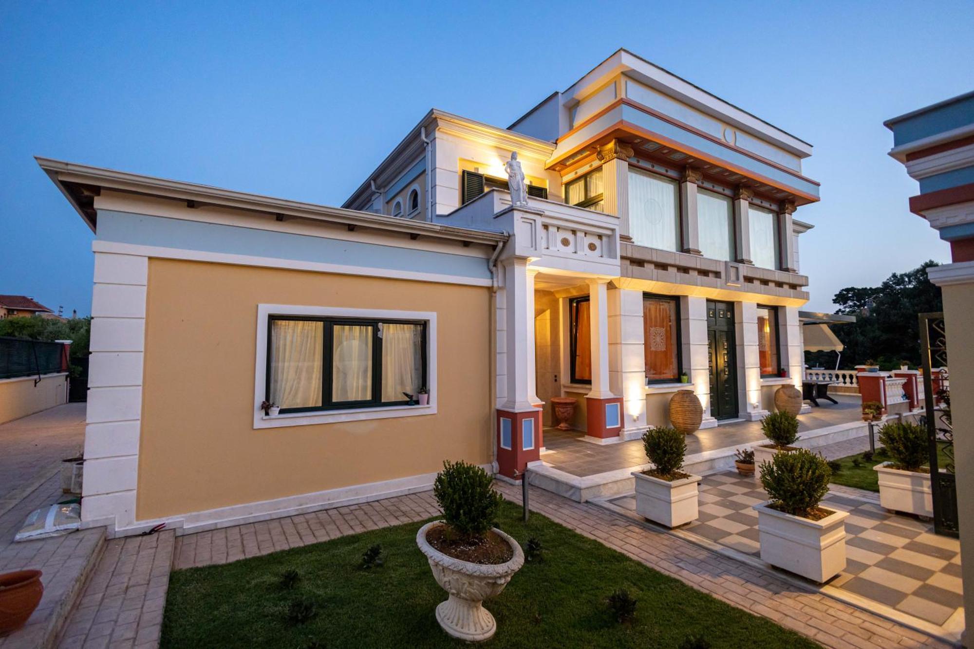 Reale - Art Luxury Villa มิทิคาส ภายนอก รูปภาพ