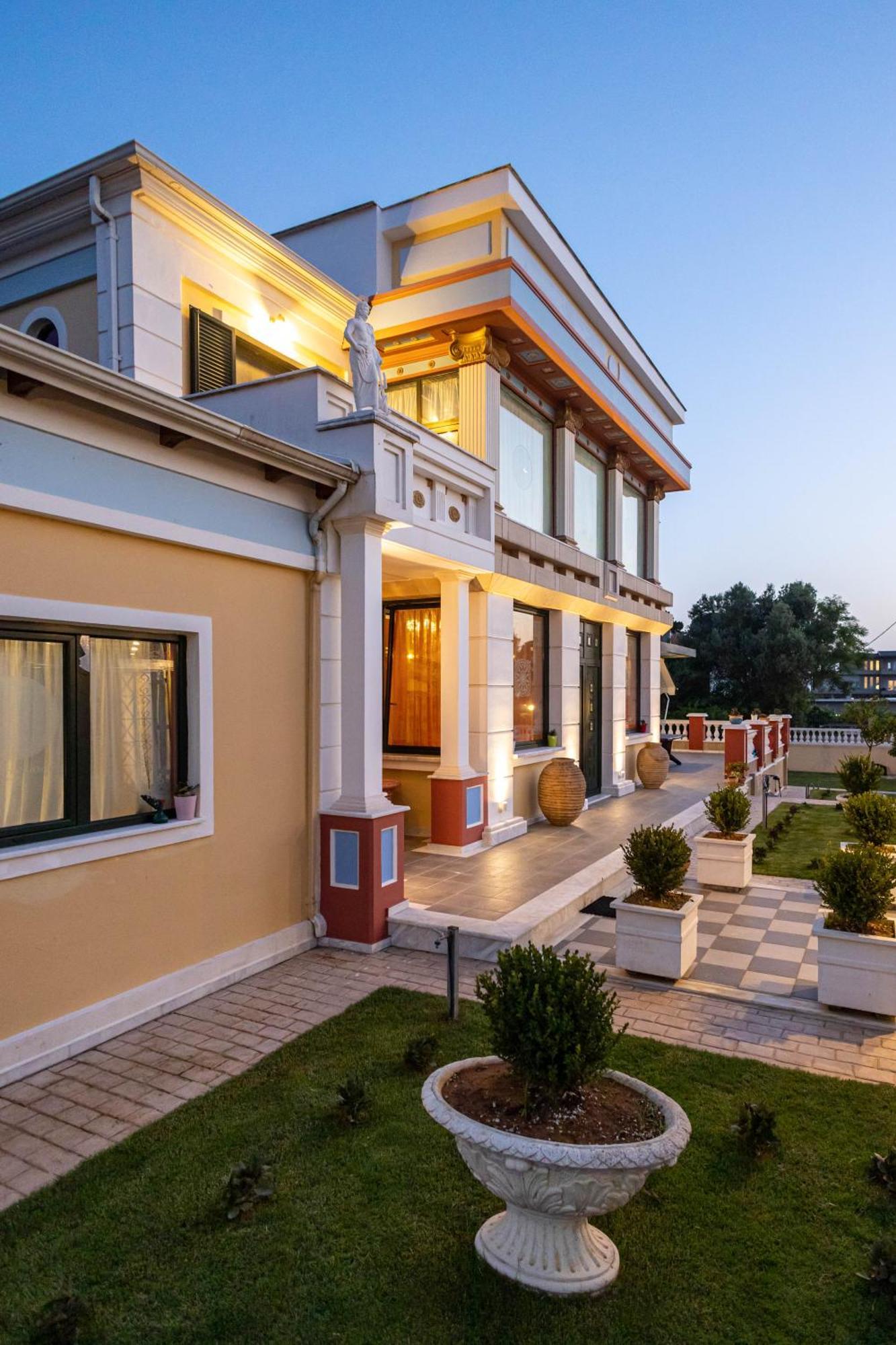 Reale - Art Luxury Villa มิทิคาส ภายนอก รูปภาพ