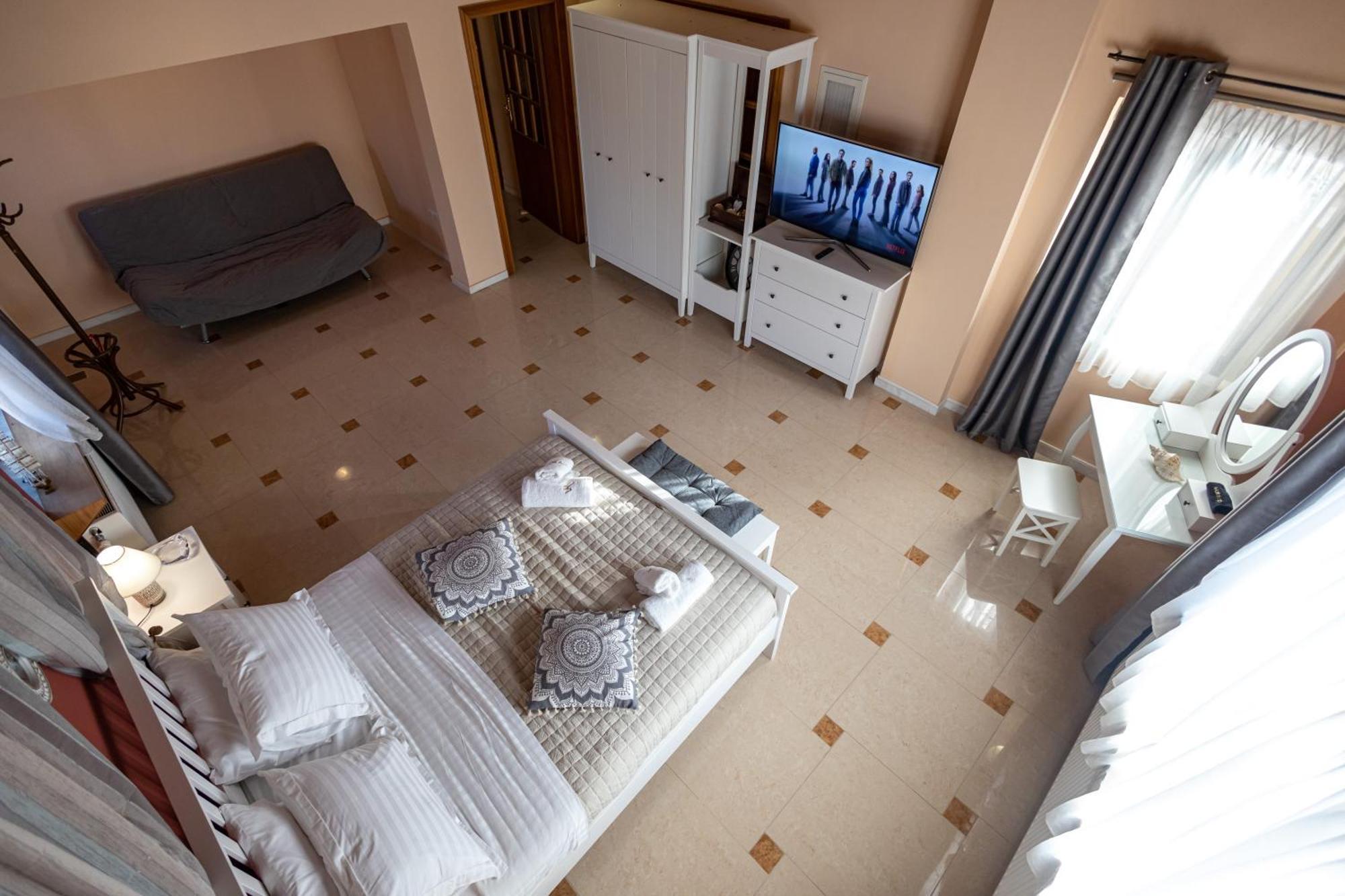 Reale - Art Luxury Villa มิทิคาส ภายนอก รูปภาพ