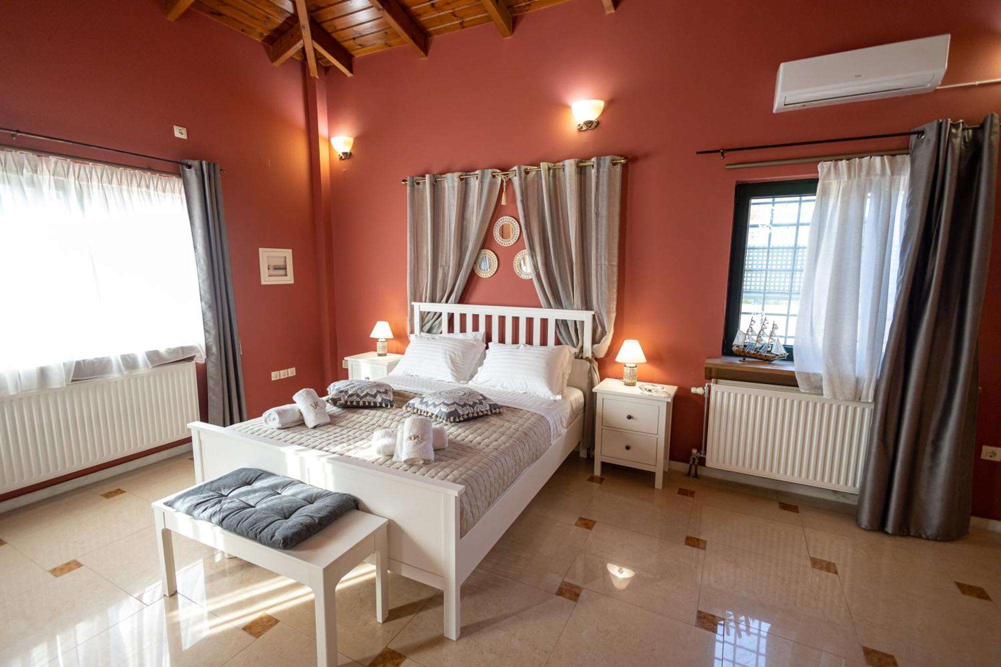 Reale - Art Luxury Villa มิทิคาส ภายนอก รูปภาพ